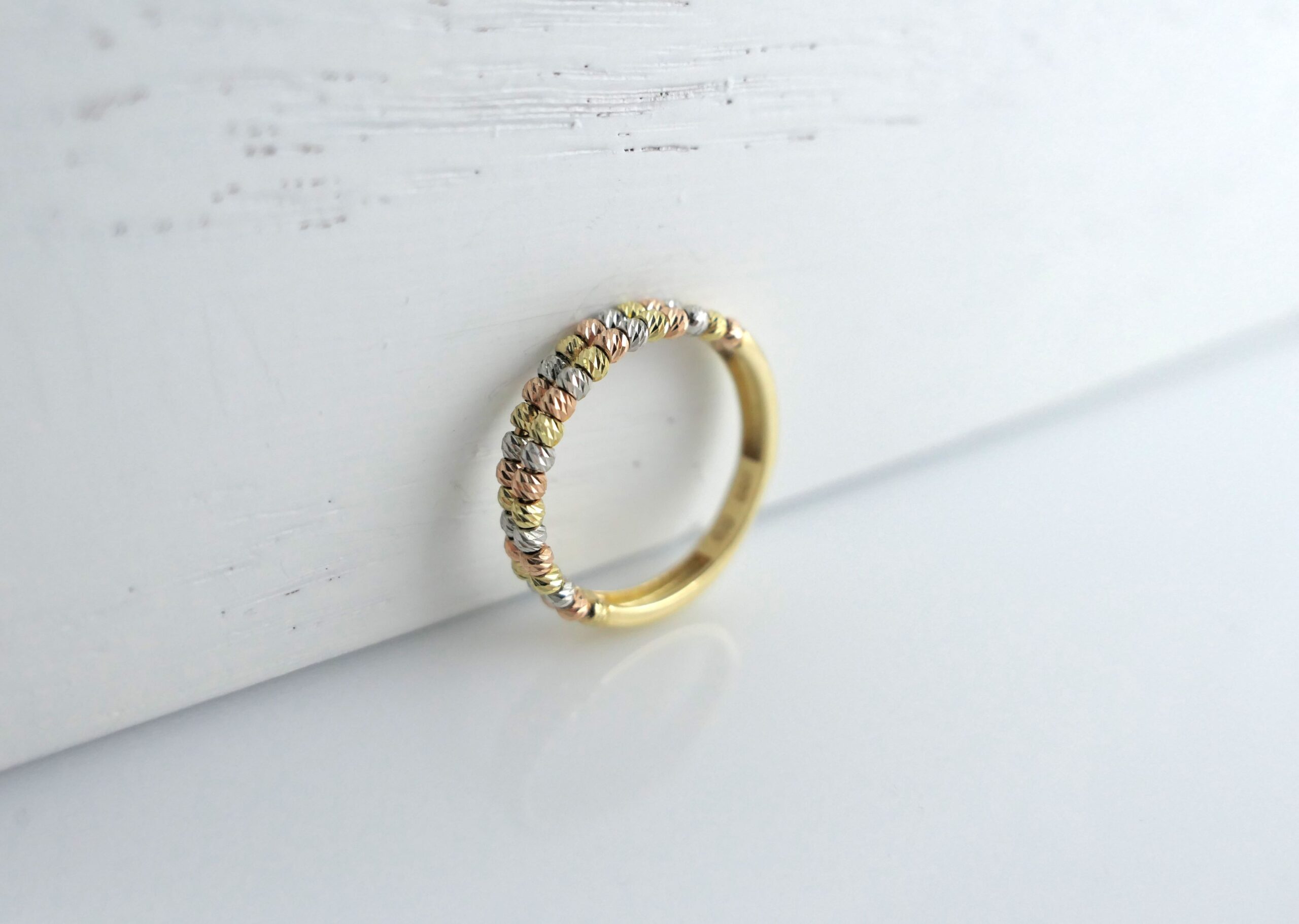 pierscionek glossy kolorowe kulki pierscionek-glossy-kolorowe-kulki-600x427