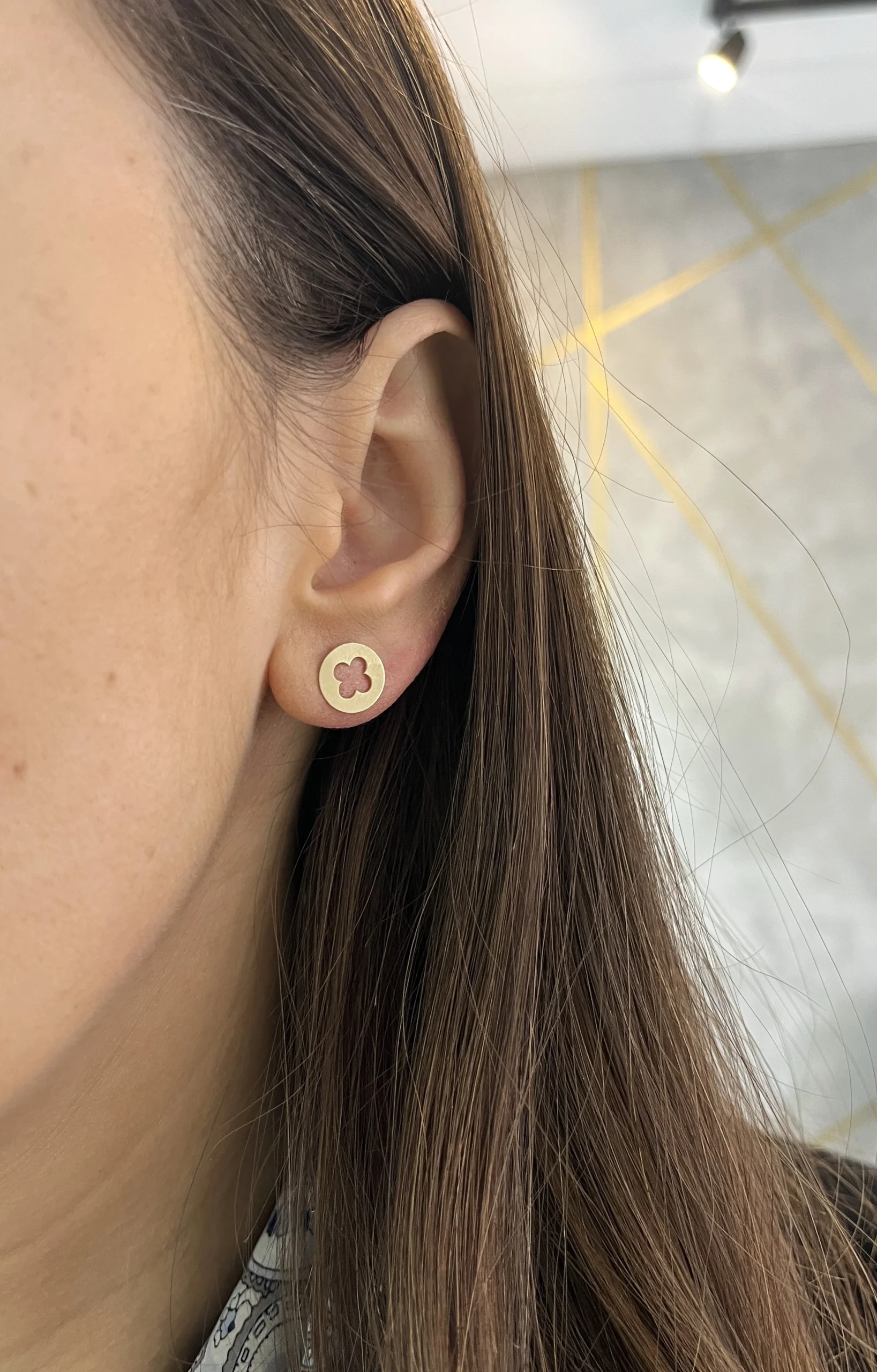 kolczyki sztyfty blaszka z koniczyną kolczyki-sztyfty-blaszka-z-koniczyna-600x938