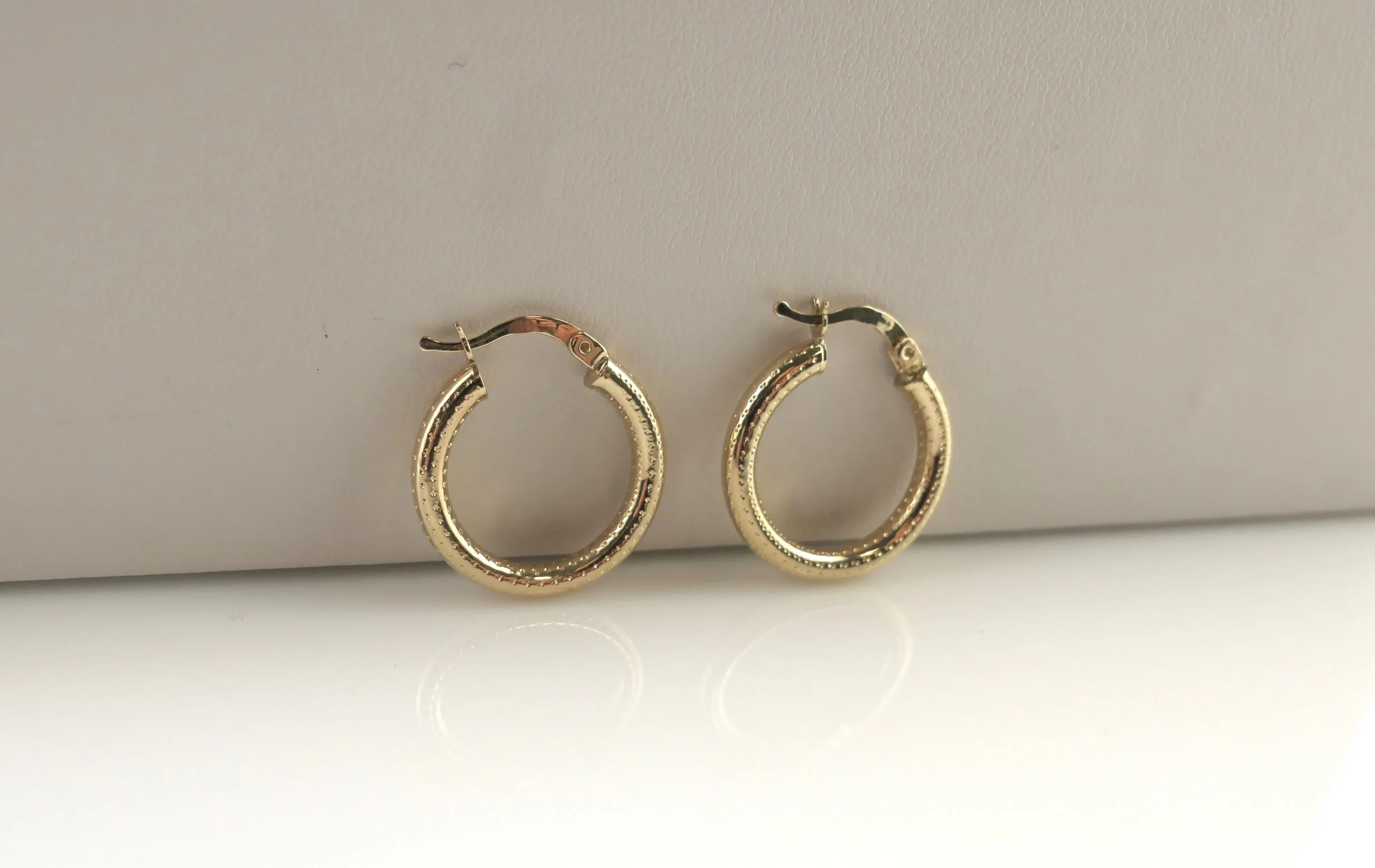 Kolczyki kółka złote próba 585 diamentowane - zatrzask HIT