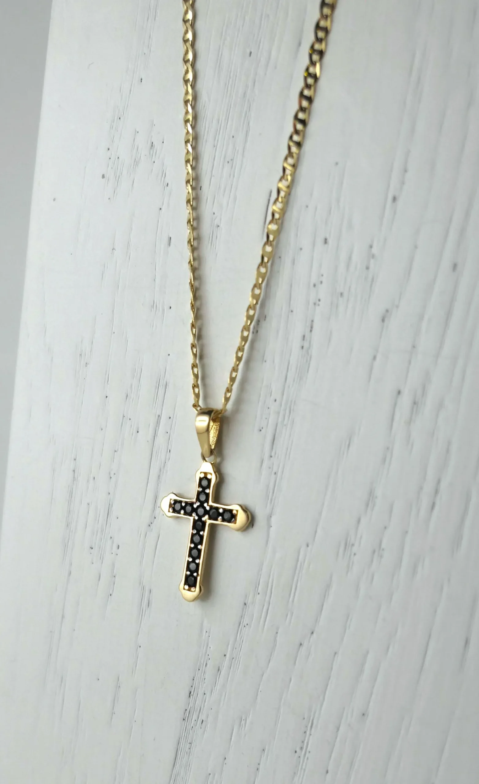 Krzyżyk złoty próba 585 z czarnymi cyrkoniami + łańcuszek splot gucci 45 cm